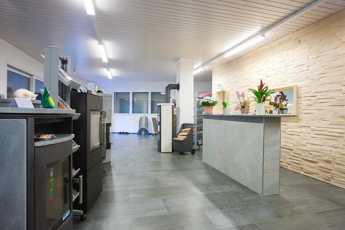 Plattenbeläge und Natursteinarbeiten Plattenbeläge und Natursteinarbeiten